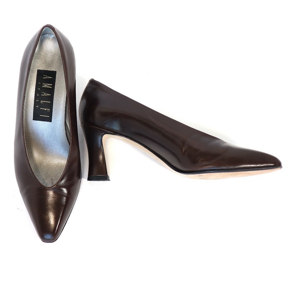 Vintage mid-heel Amalfi 'Vania' pumps in 'Coffee' - Picture 1 of 10